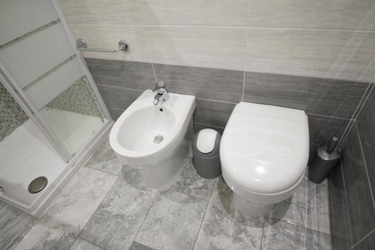Central Luxury Apartment Aeroporto di Catania Fontana Rossa Esterno foto